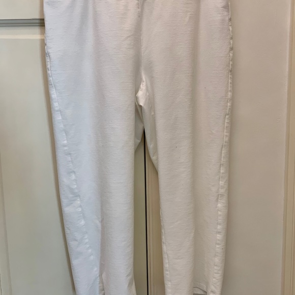 EILEEN FISHER white stretch capris. Size small. - Picture 2 of 6
